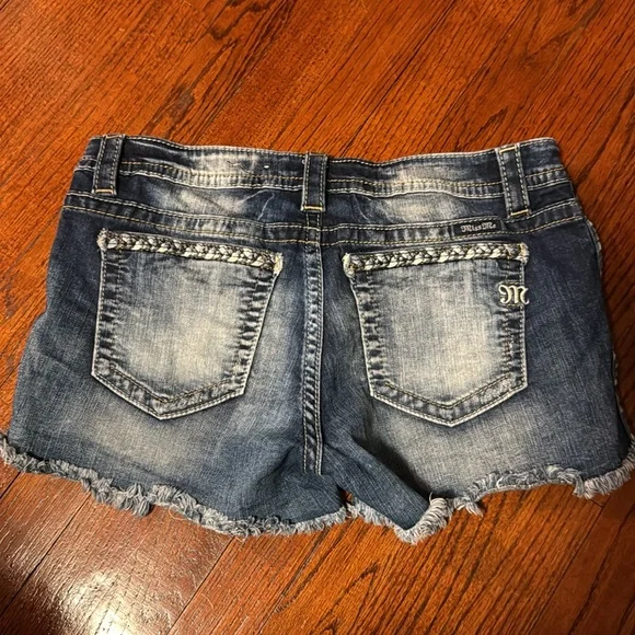 miss me shorts with braided detail - Picture 3 of 3